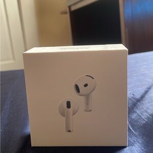 Apple AirPods in Classic White
